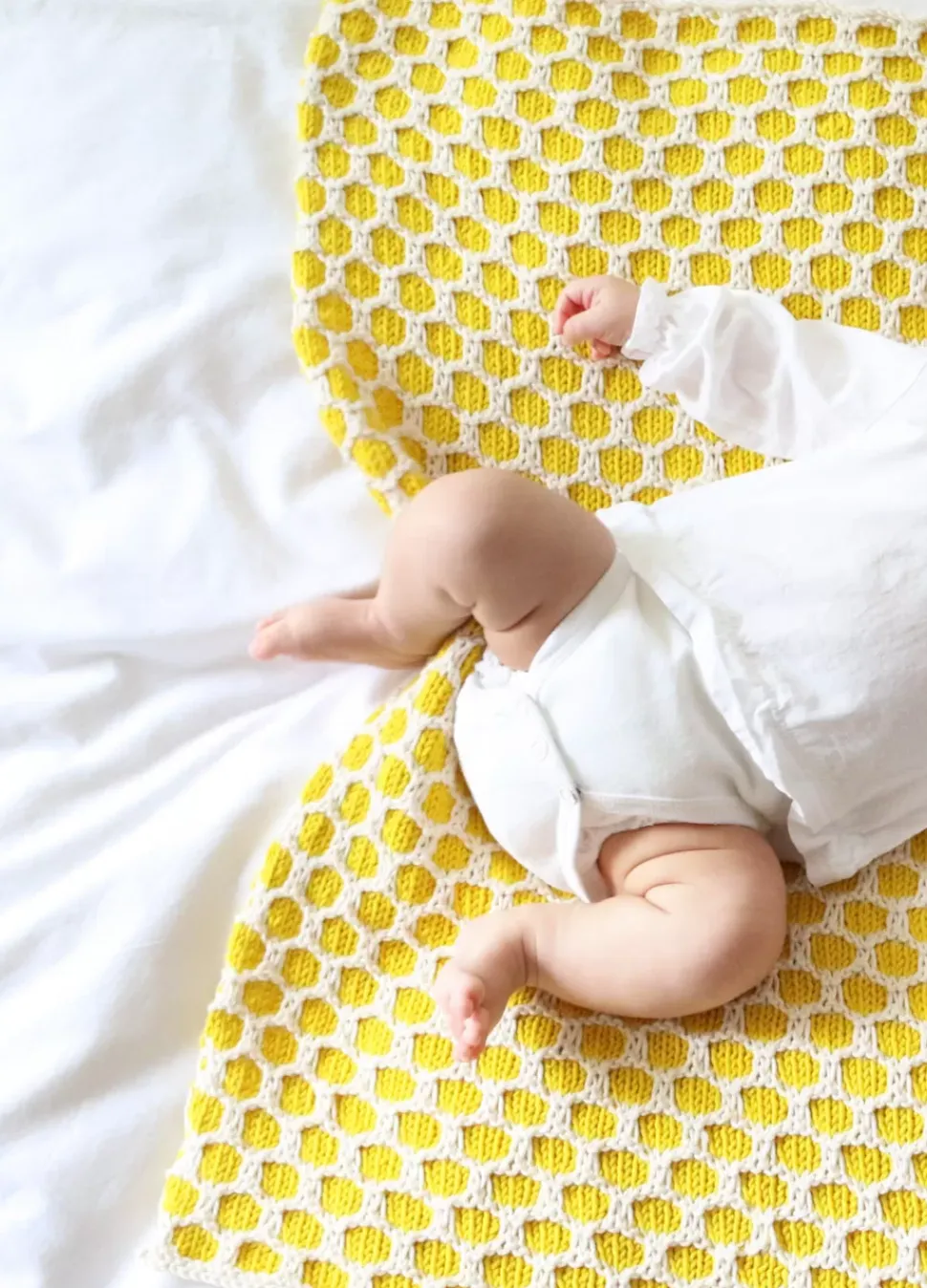 We Are Knitters Bee Blanket Kit| Blankets