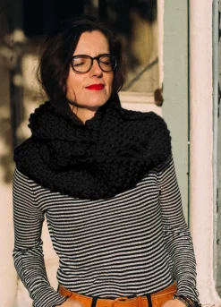 We Are Knitters Little Dipper Snood Kit| Accessories|Snoods