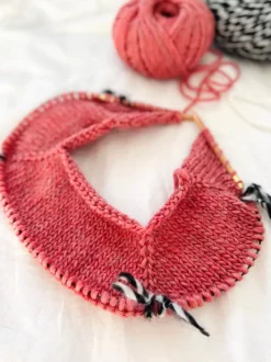 We Are Knitters Petite Wool Spotted Pink| Bulky|Ool