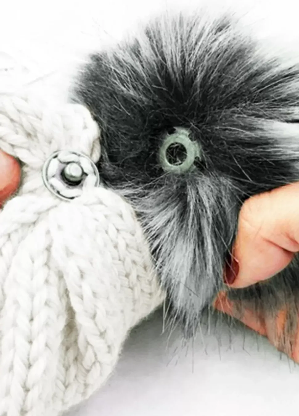 We Are Knitters Pompon Black| Crochet Tools