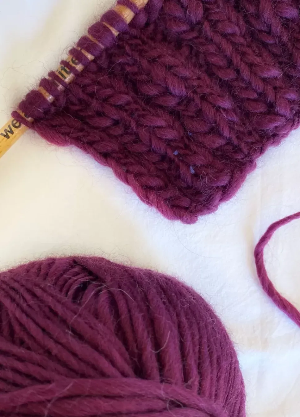 We Are Knitters The Wave Wool Bordeaux| Bulky|Ool